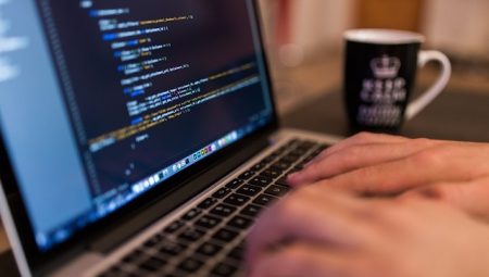 Ebeveynler Dikkat ! Giderek Teknoloji Bağımlılığı Artıyor